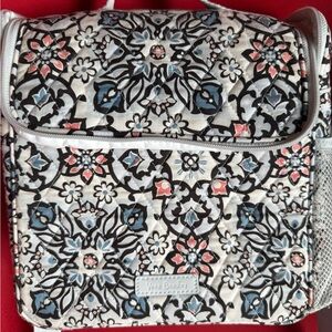 Vera Bradley Lisbon Medallion Cool Pattern Stay Cooler Lunch Bag